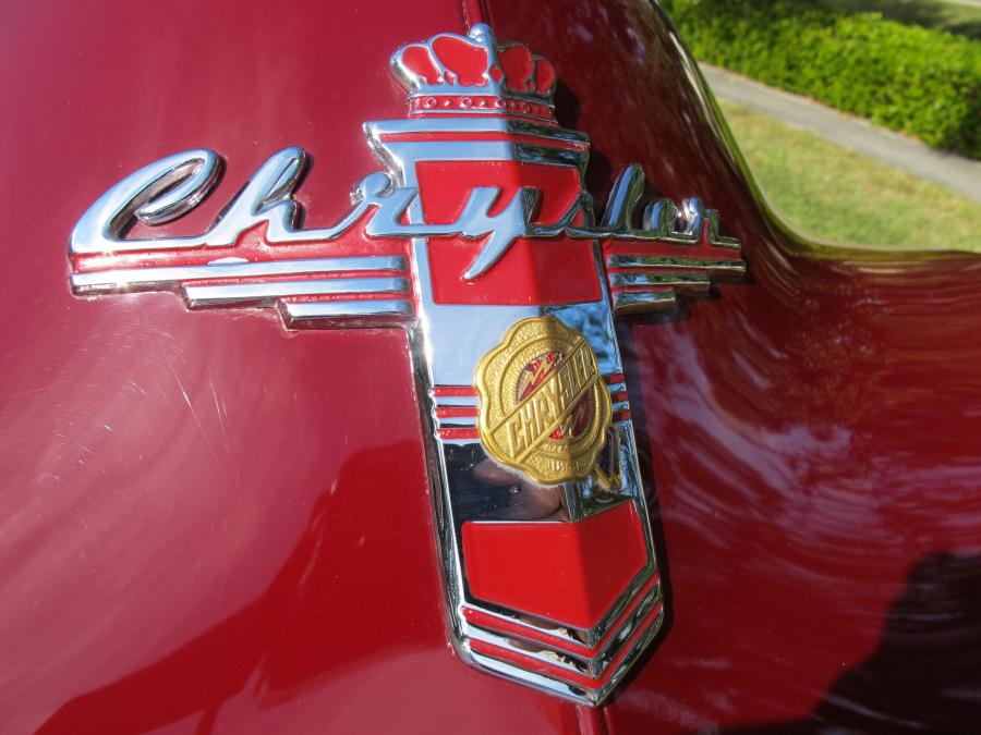  Chrysler Town & Country Windsor Sedan 1947 года  (фото 16 из 25)